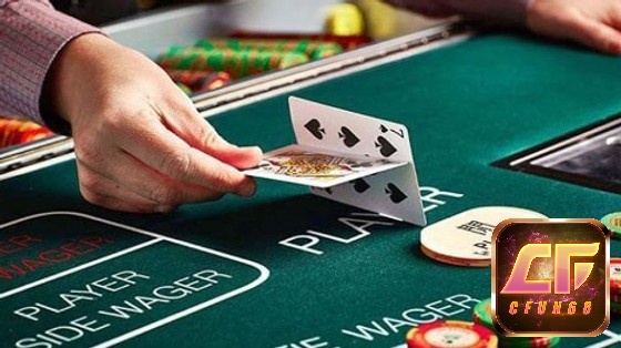 Quy định luật chơi Baccarat về hành động rút bài