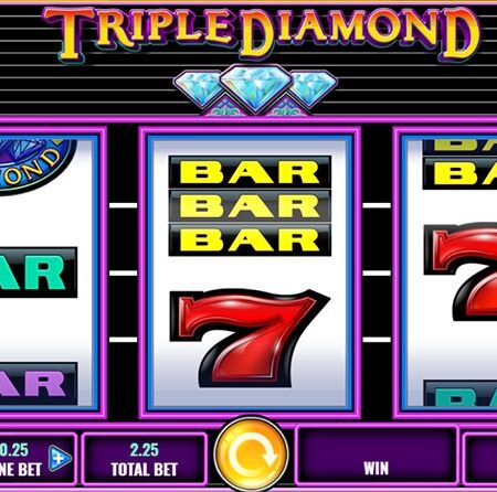 Triple Diamond – Slot game lấy chủ đề Las Vegas đẹp mắt